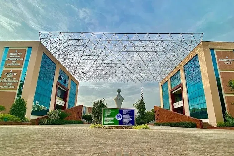 Poornima University