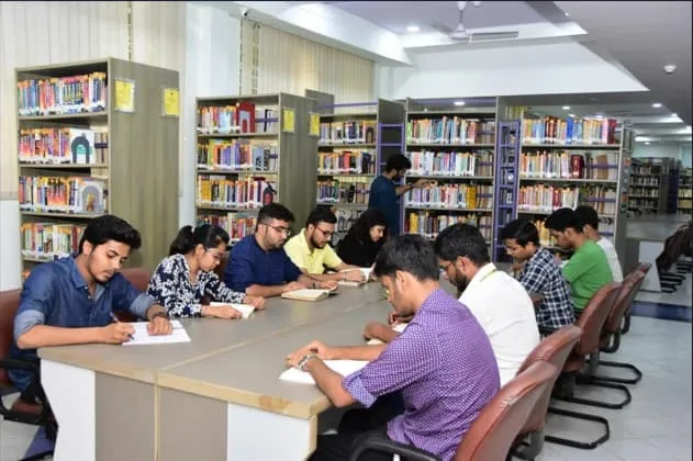 Lab, Library & academic facilities - Photo 9
