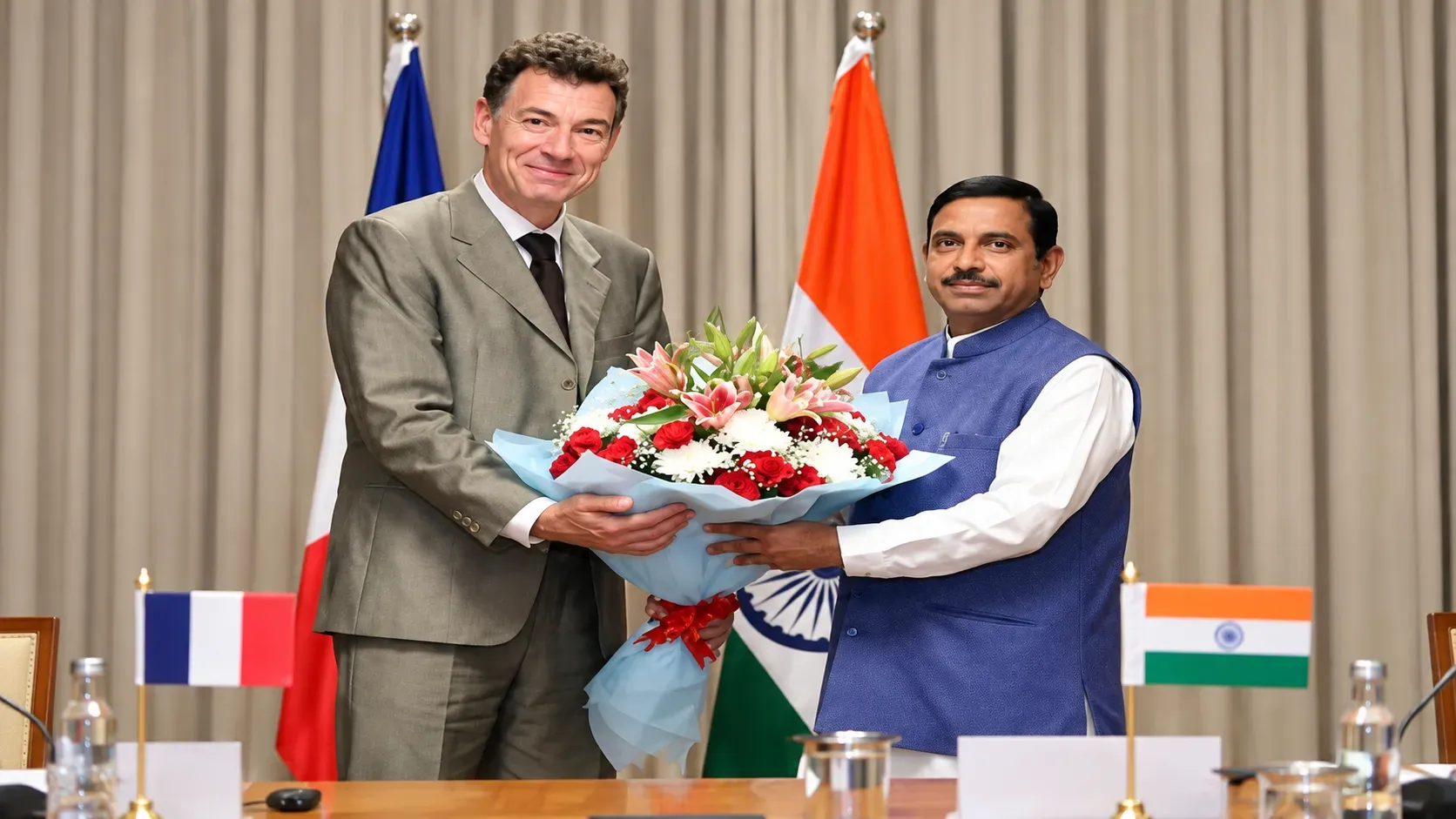  Joshi and French Education Minister Discuss Wider Student Exchanges and New Campus Opportunities  
