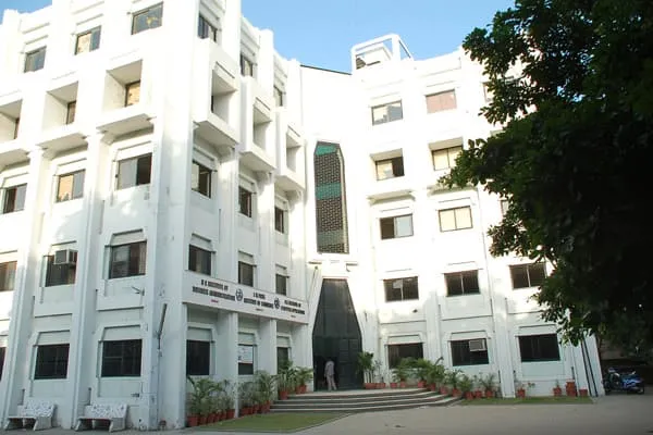 Campus & infrastructure - Photo 1