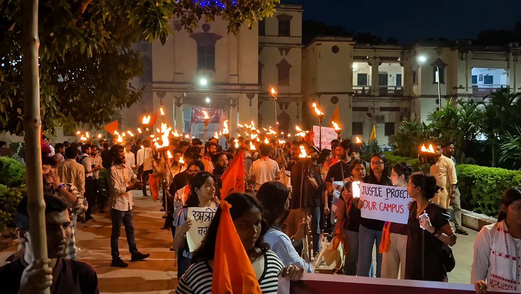 Students at Banaras Hindu University Protest for Safer Campus and Fairer Hostel Rules