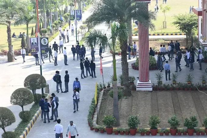 Campus - Photo 4
