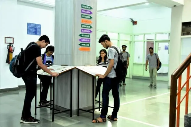 Campus & infrastructure - Photo 3