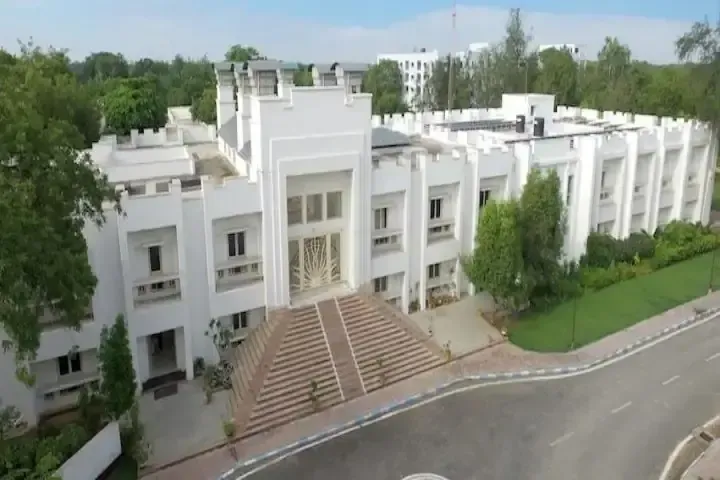 Anant National University