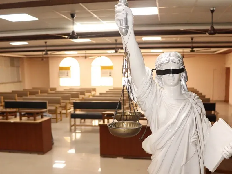 Moot Court - Photo 4