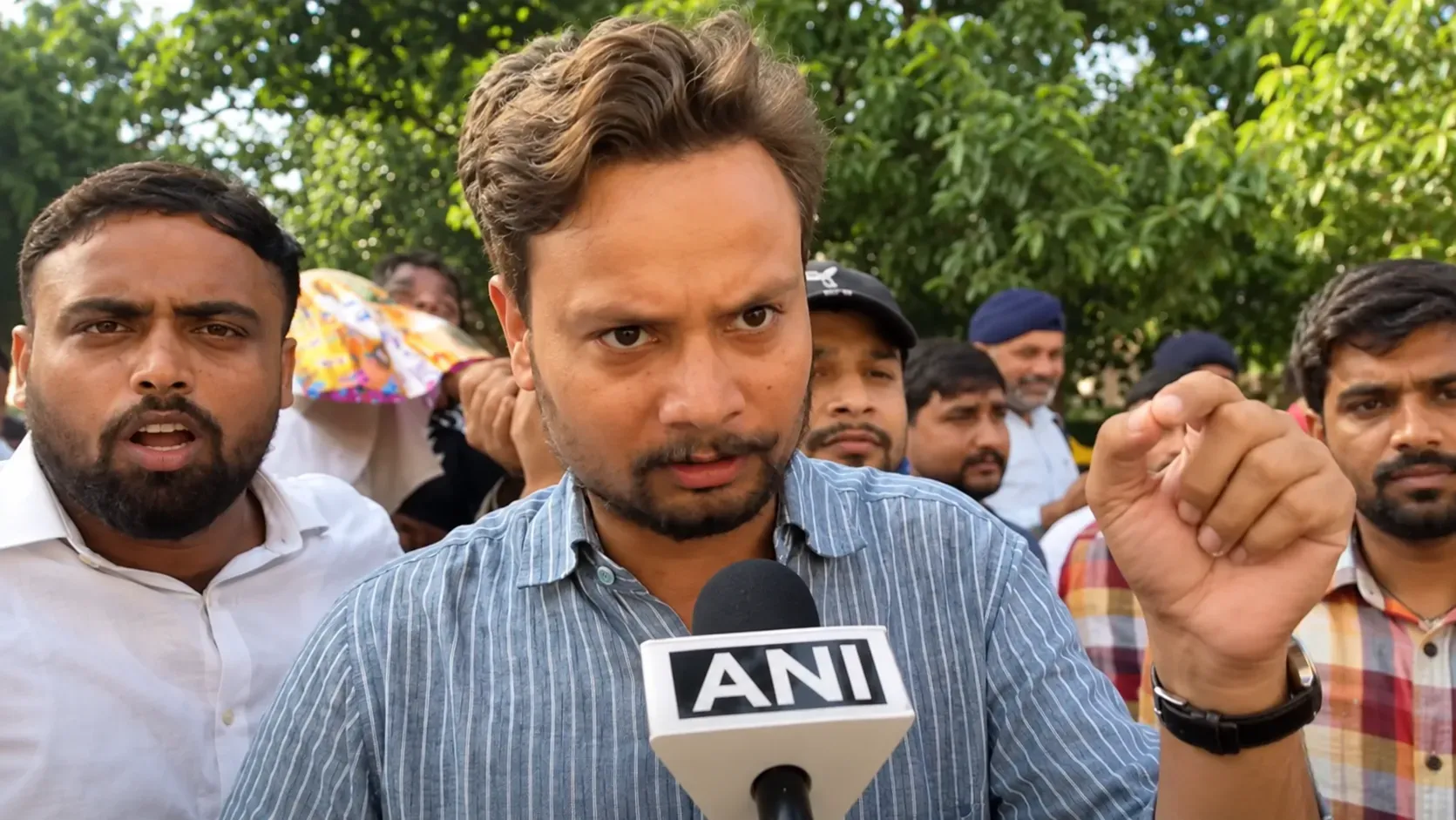 Students at Banaras Hindu University Keep Up Protest Seeking Chief Proctor’s Removal