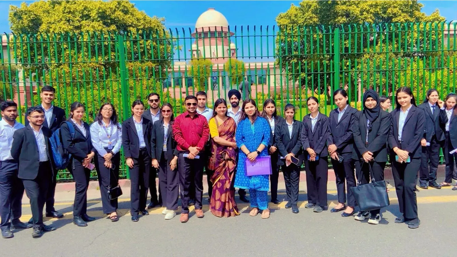 Supreme Court Of India Visit - Photo 1
