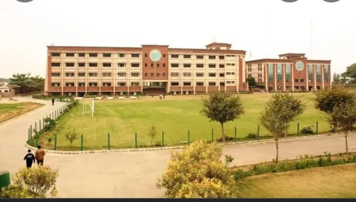 Campus & infrastructure - Photo 2