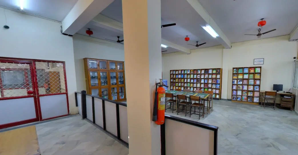 Lab, Library & academic facilities - Photo 3