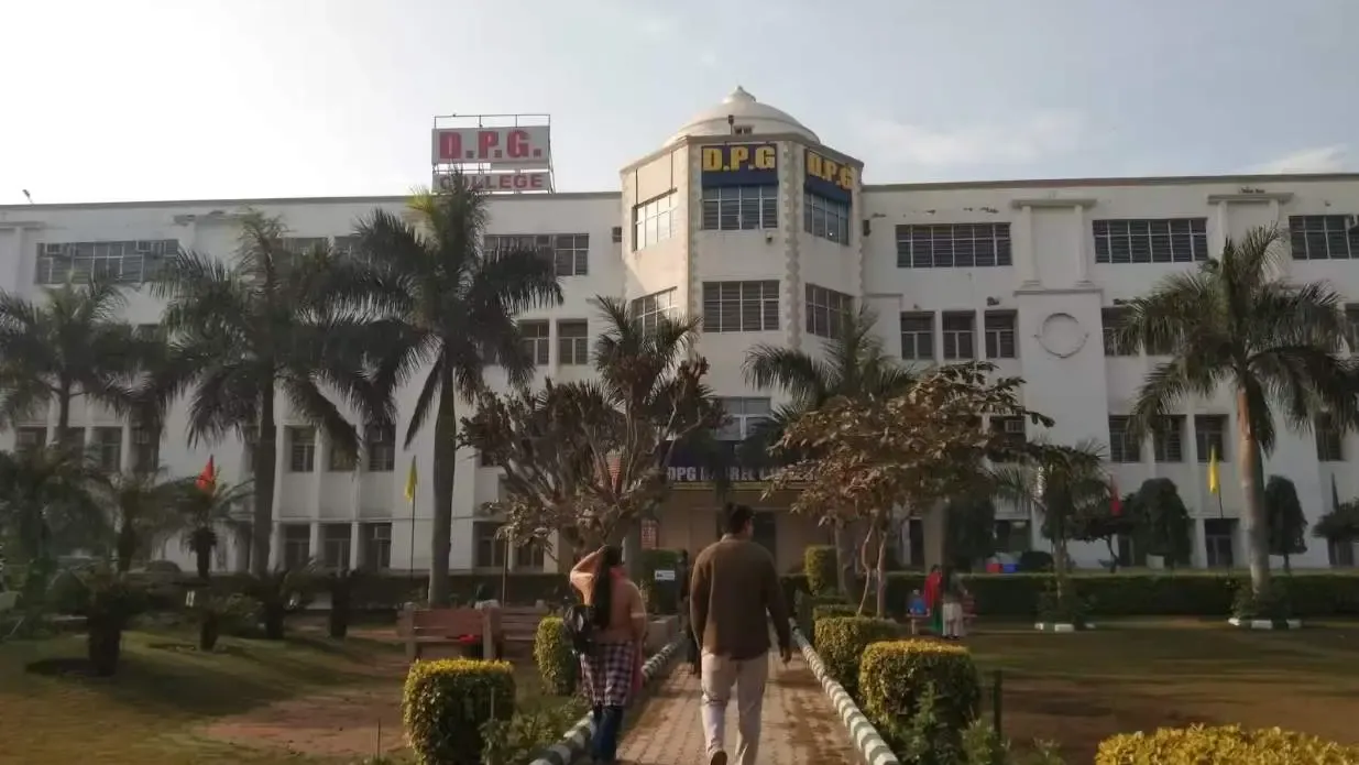 DPG Degree College