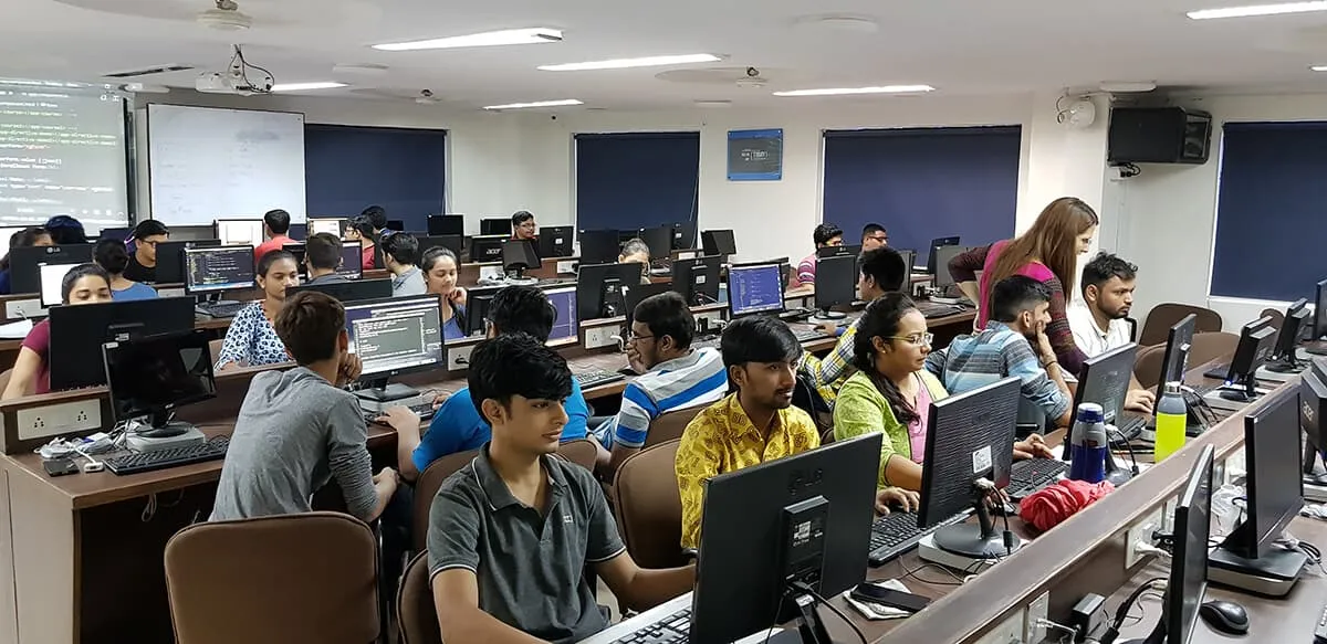Lab, Library & Academic Facilities - Photo 3