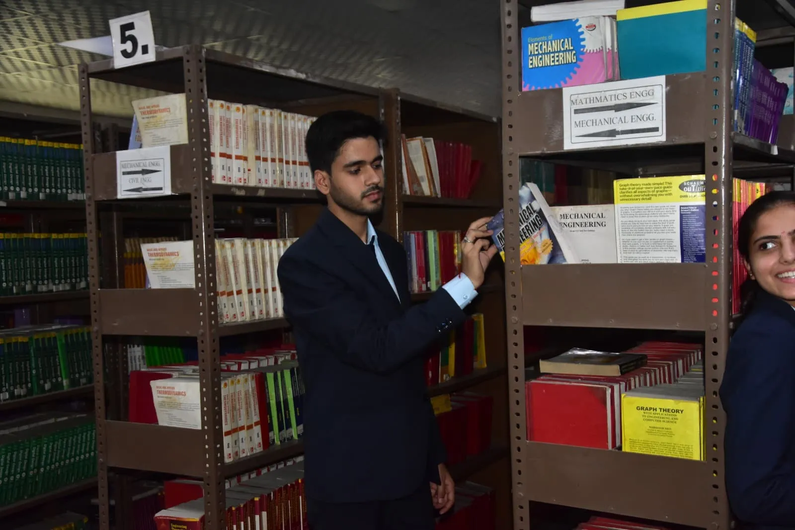 Library - Photo 8