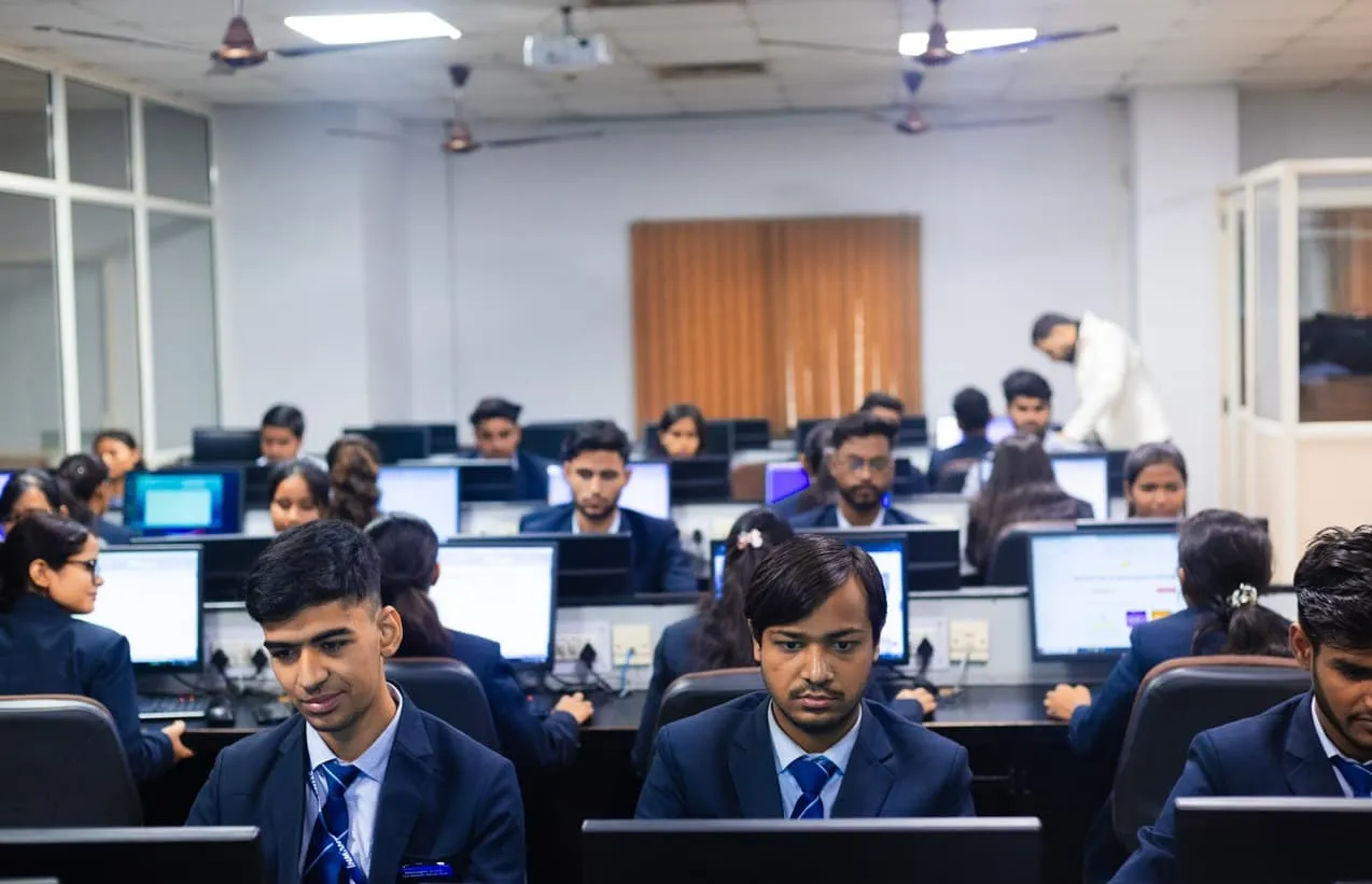 Lab, Library & academic facilities - Photo 9