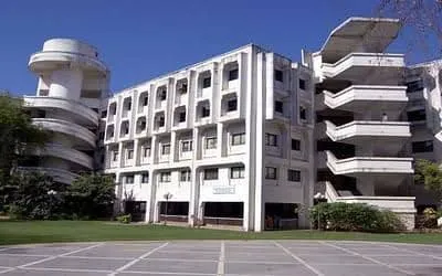Campus & infrastructure - Photo 4