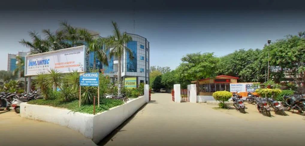 Campus & infrastructure - Photo 2